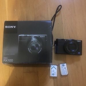 Sony DSC RX 100 digital camera